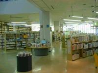 図書館内